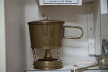Traveller's teapot
