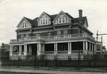 Grayson House on Stadacona Street West