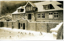 833. Hot Springs, Banff